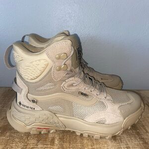 Vans MTE Crestline ADV GTX Men's Size 7 Women's 8.5 Khaki Weather Trail Shoes